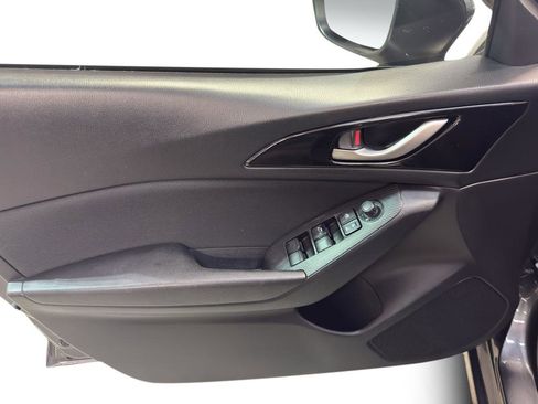 Used 2016 MAZDA MAZDA3 i Touring image 14