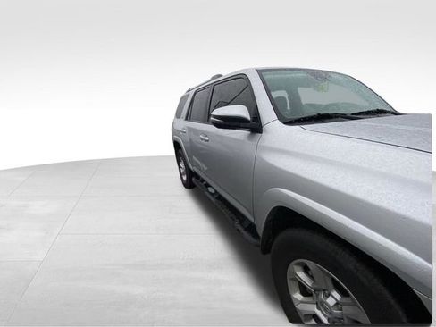 Used 2022 Toyota 4Runner SR5 Premium w/ Moonroof Package image 14