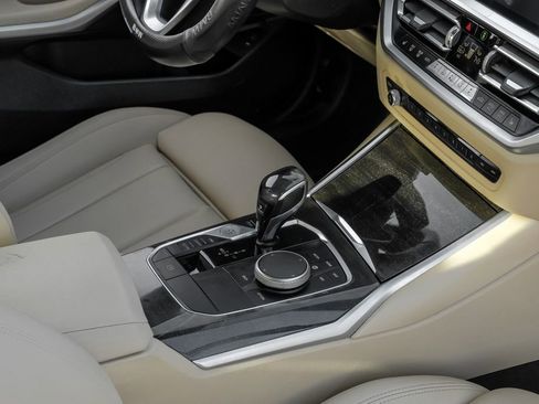 Used 2020 BMW 330i Sedan w/ Convenience Package image 28