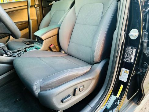 Used 2021 Hyundai Tucson SEL w/ Cargo Package FWD image 18