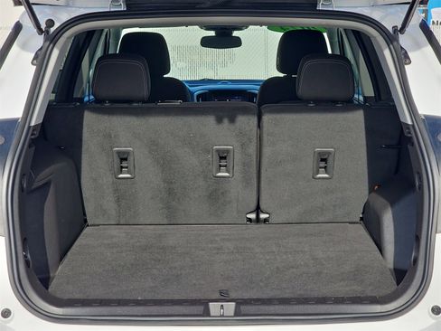 Used 2024 GMC Terrain SLE image 12