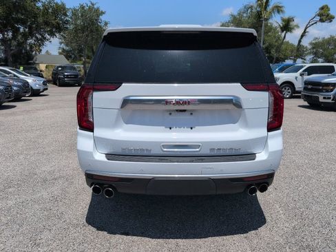 Used 2023 GMC Yukon XL Denali w/ Denali Reserve Package AWD/4WD image 4