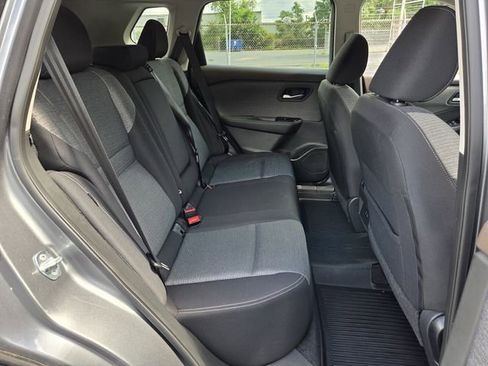 Used 2023 Nissan Rogue SV FWD image 14