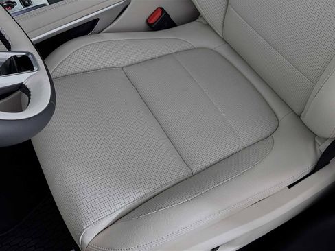 New 2025 Jaguar F-PACE R-Dynamic S image 19