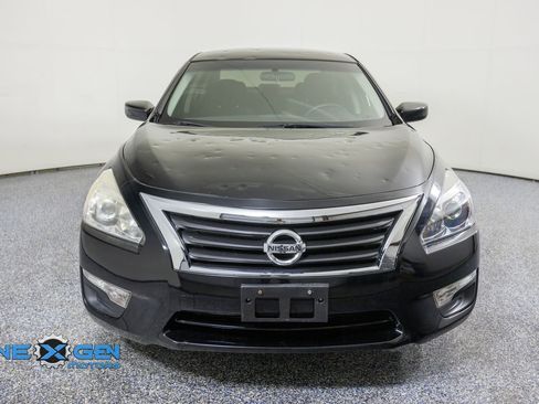 Used 2015 Nissan Altima 2.5 S w/ Power Driver Seat Package FWD image 2