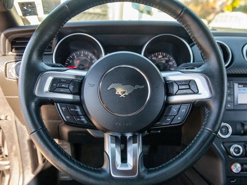 Used 2019 Ford Mustang Coupe image 16