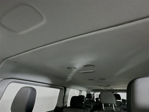 Used 2023 Ford Transit 350 XLT image 21