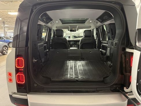 Used 2020 Land Rover Defender 110 HSE image 24