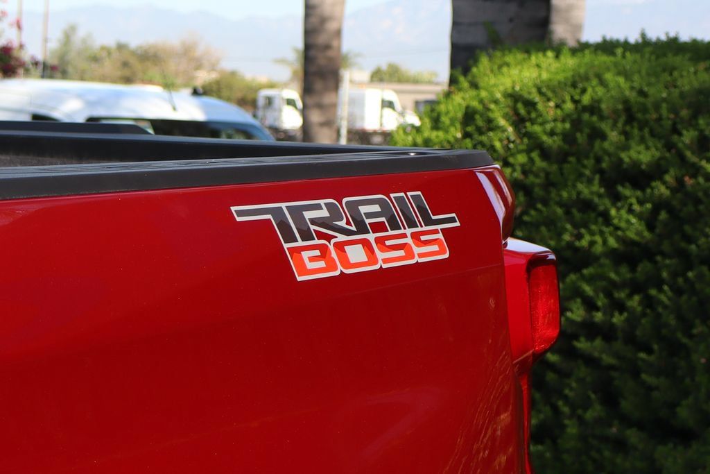 Used 2025 Chevrolet Silverado 1500 LT Trail Boss w/ Protection Package AWD/4WD image 54