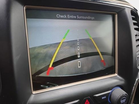 Used 2016 Jeep Grand Cherokee Limited w/ Luxury Group II image 22