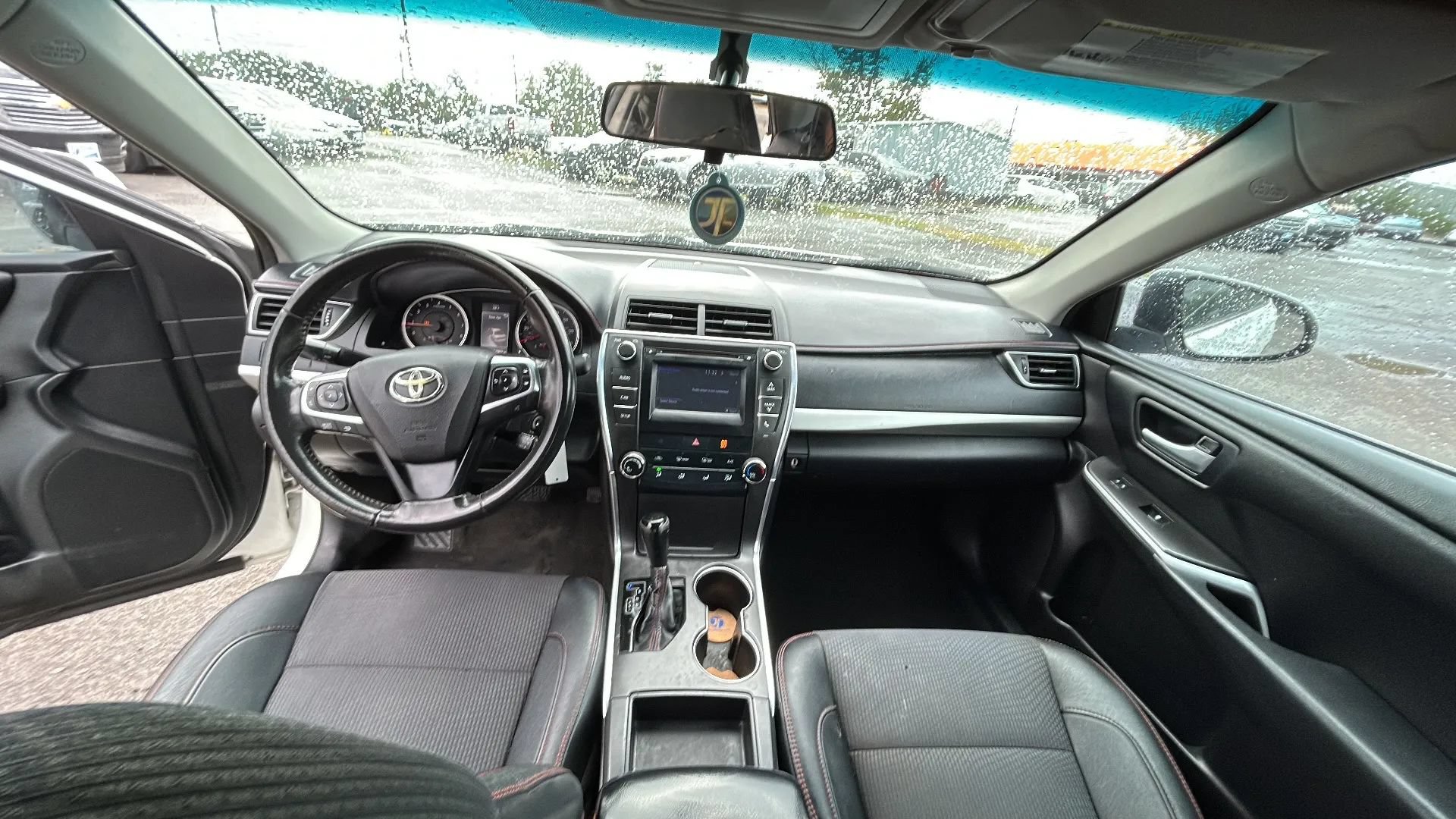 Used 2017 Toyota Camry SE FWD image 43