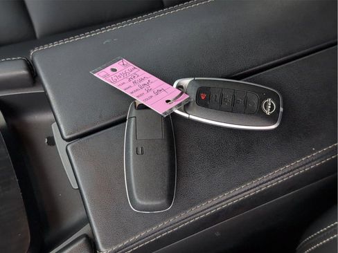 Used 2023 Nissan Rogue SL w/ SL Premium Package image 12