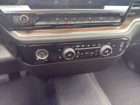 Certified 2023 Chevrolet Silverado 1500 LT AWD/4WD image 21