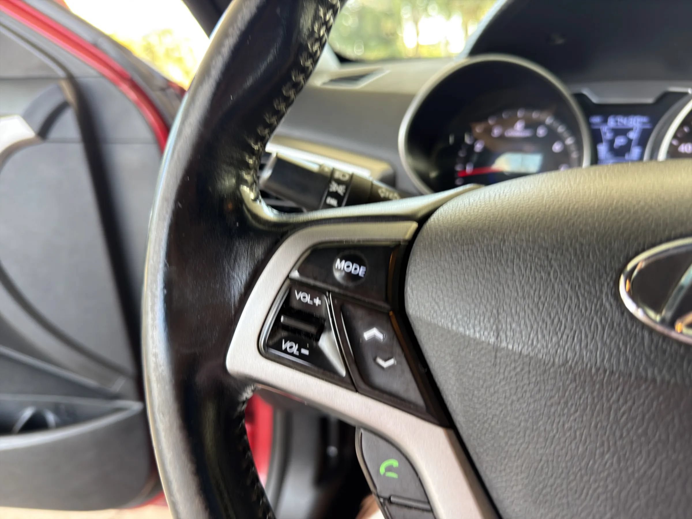 Used 2016 Hyundai Veloster w/ Option Group 02 FWD image 27
