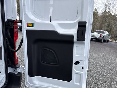 New 2026 Ford Transit 250 148 Medium Roof image 22