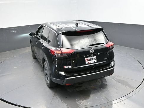 Used 2024 Nissan Rogue SV FWD image 41