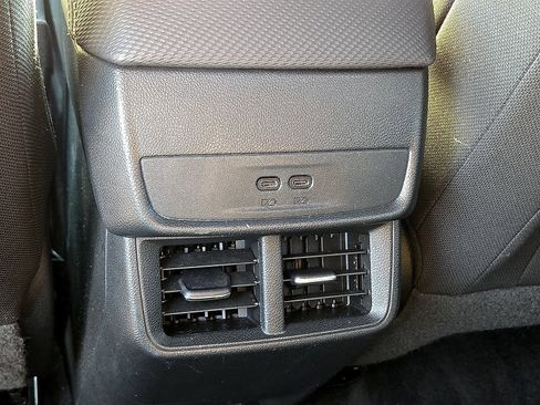 Used 2025 Chevrolet Equinox LT FWD image 15