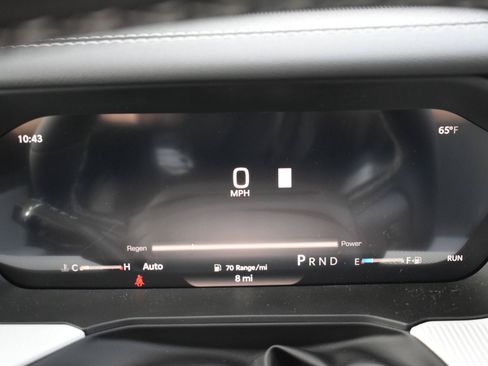 New 2026 Jeep Cherokee Overland w/ Advanced Pro Tech Group AWD/4WD image 32
