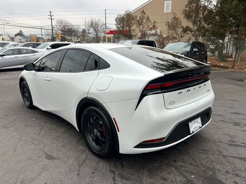 Used 2024 Toyota Prius LE image 4