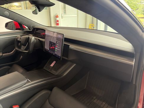 Used 2024 Tesla Model S Plaid AWD/4WD image 32