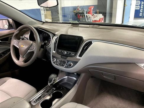 Used 2024 Chevrolet Malibu LT FWD image 14