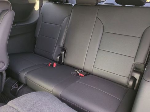 Used 2025 Chevrolet Traverse High Country w/ LPO, Floor Liner Package FWD image 23