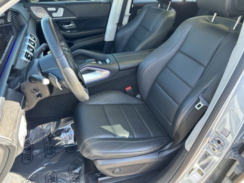 Used 2024 Mercedes-Benz GLS 450 4MATIC image 28