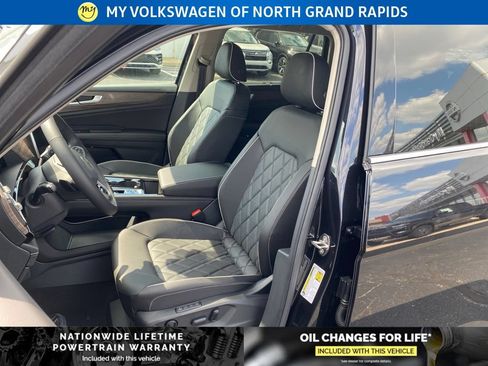 New 2026 Volkswagen Atlas SEL Premium R-Line AWD/4WD image 8