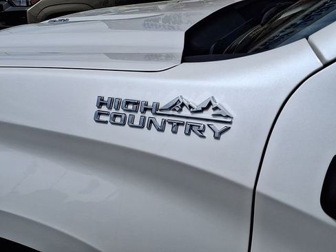 Used 2023 Chevrolet Silverado 1500 High Country w/ Technology Package image 28