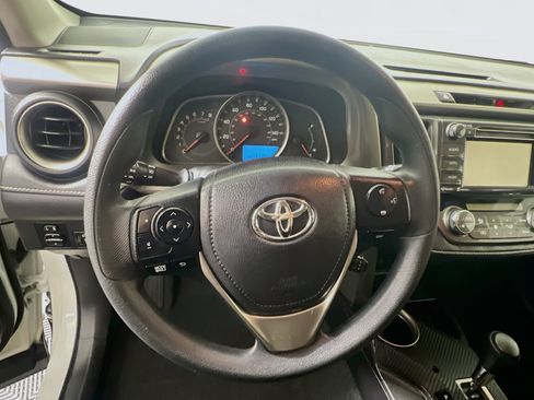 Used 2014 Toyota RAV4 XLE image 17