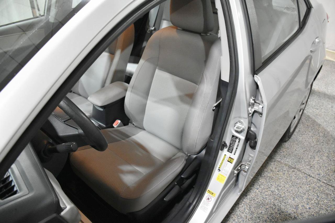 Used 2016 Toyota Corolla LE FWD image 35