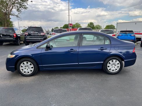 Used 2009 Honda Civic DX-VP image 2