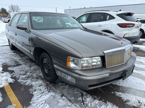 Used 1998 Cadillac De Ville image 3