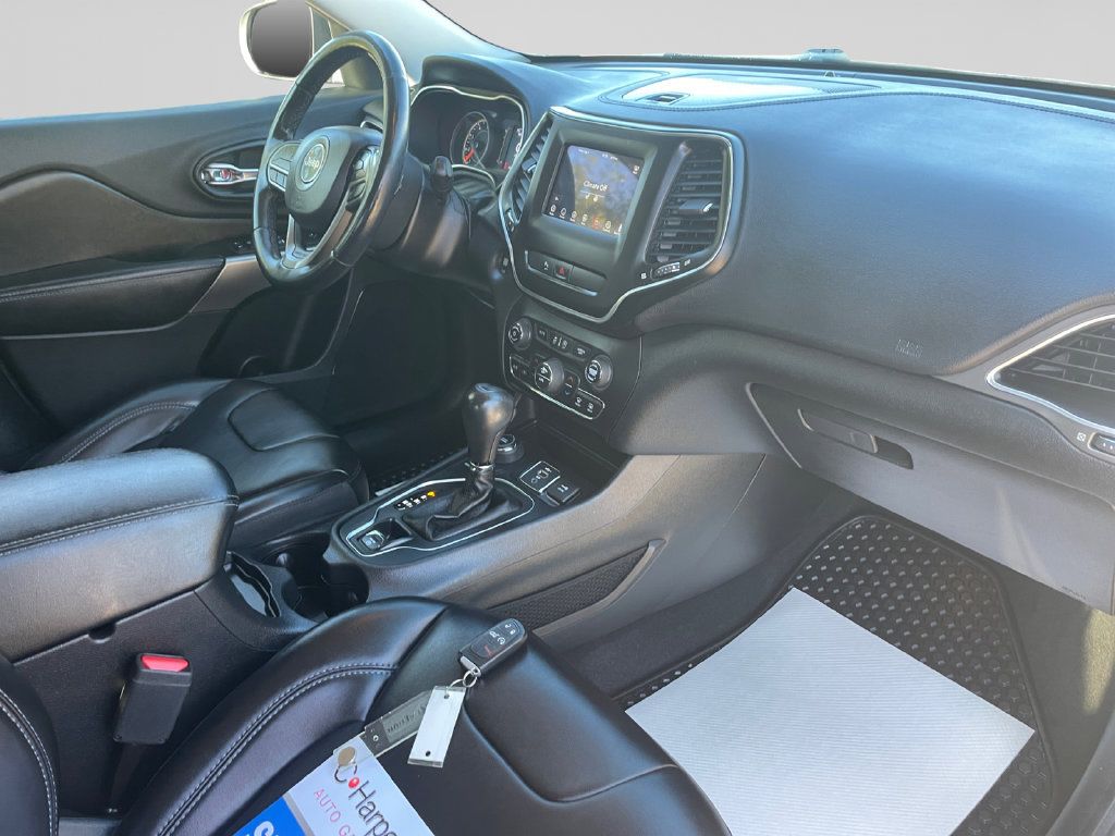 Certified 2020 Jeep Cherokee Latitude Plus w/ Comfort/Convenience Group AWD/4WD image 10