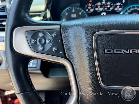 Used 2020 GMC Yukon XL Denali RWD image 32