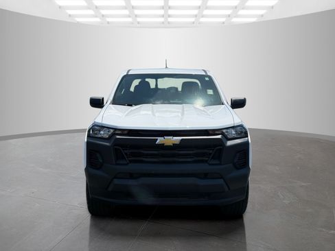 Used 2025 Chevrolet Colorado W/T w/ WT Custom Package AWD/4WD image 2