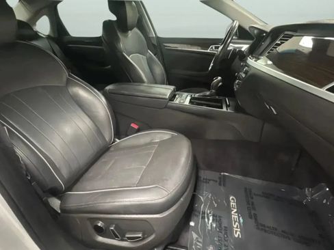 Used 2016 Hyundai Genesis 3.8 w/ Option Group 02 RWD image 19