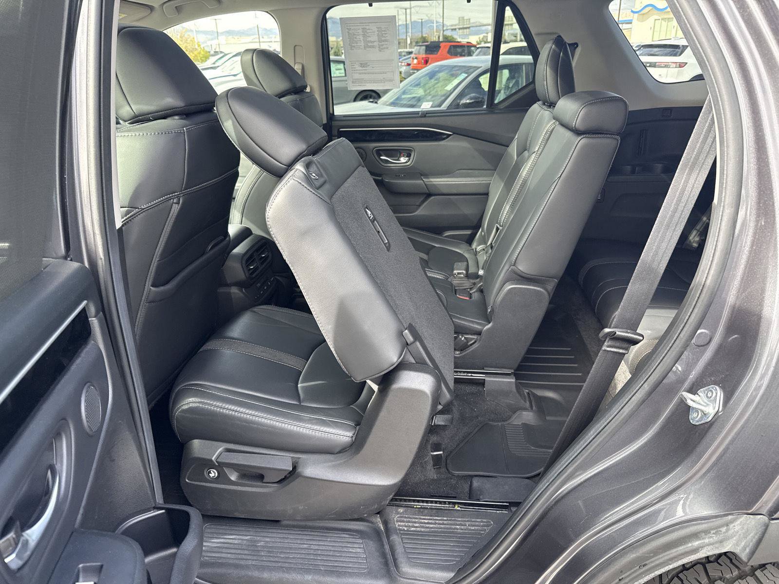 Used 2024 Honda Pilot Touring image 22