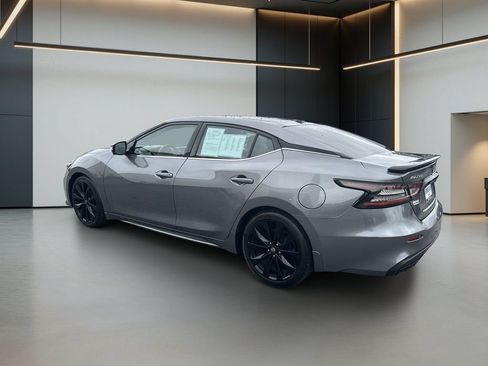 Used 2023 Nissan Maxima SR w/ Sport Mat Group FWD image 3