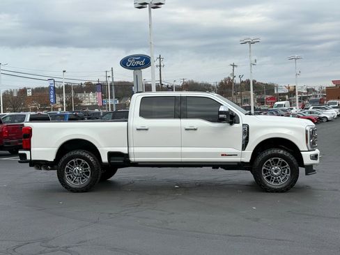 Used 2024 Ford F350 Limited image 2