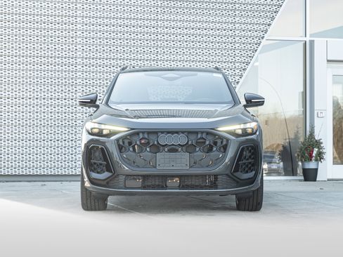New 2025 Audi SQ5 Premium Plus image 39