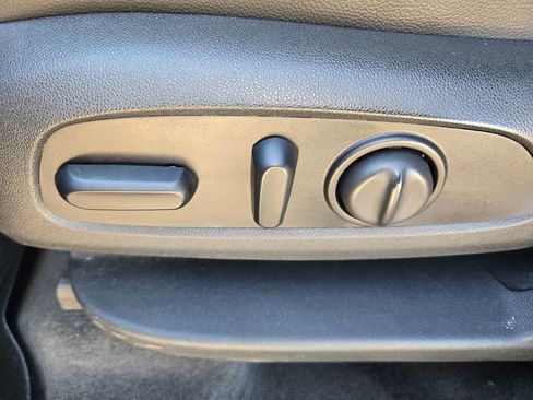 Used 2020 Chevrolet Traverse RS image 22