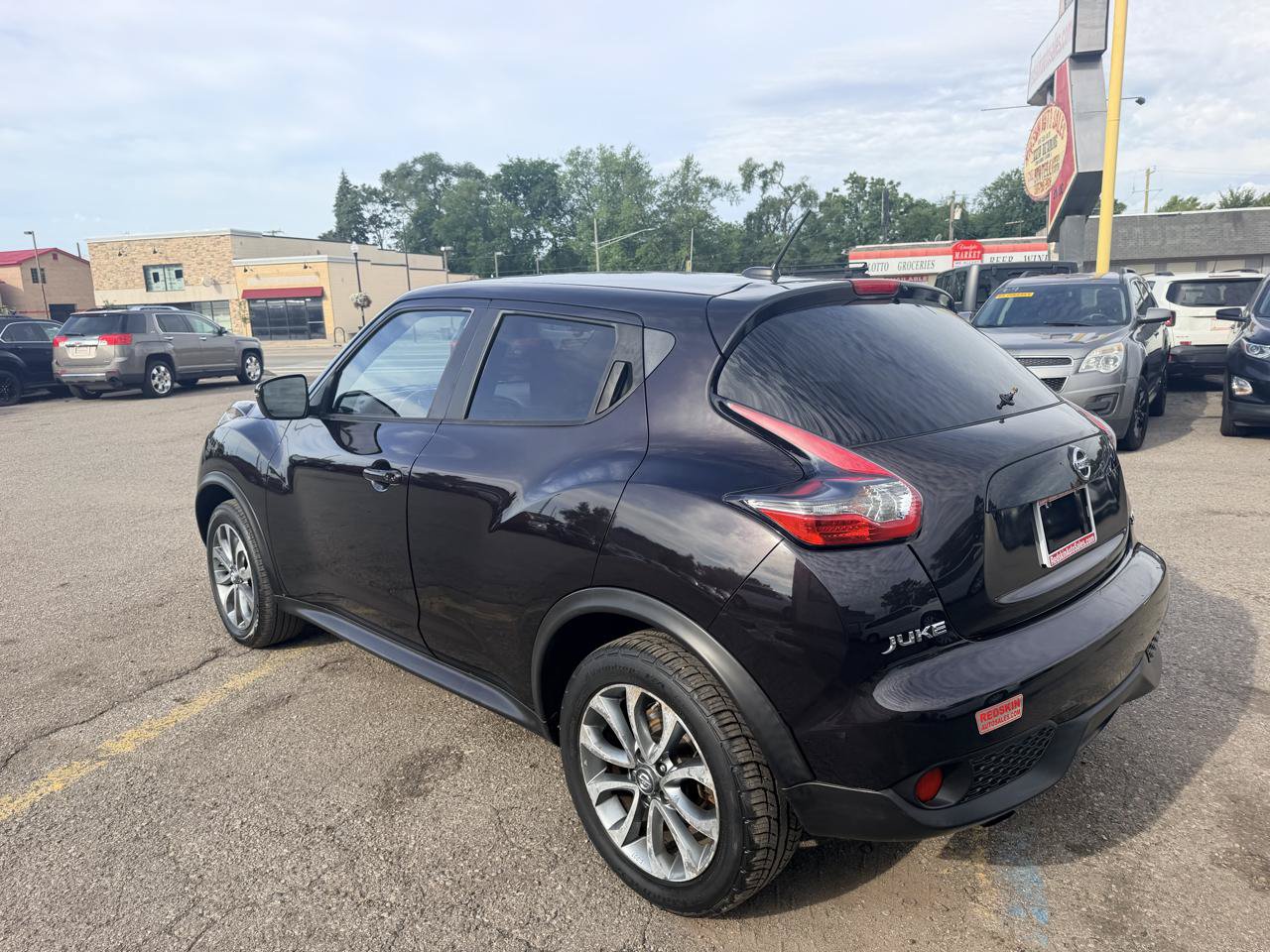 Used 2015 Nissan Juke SV AWD/4WD image 3