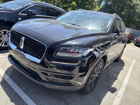 Used 2023 Lincoln Nautilus Reserve w/ Monochromatic Package AWD/4WD image 2