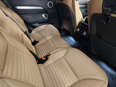 New 2026 Land Rover Discovery Limited Edition image 31