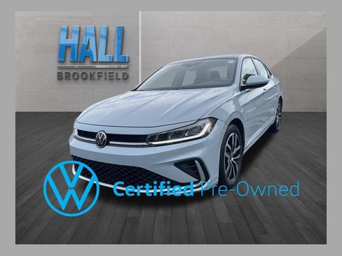 Used 2025 Volkswagen Jetta SE w/ Sunroof Package FWD image 1