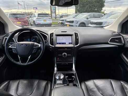 Used 2019 Ford Edge Titanium w/ Cold Weather Package image 13