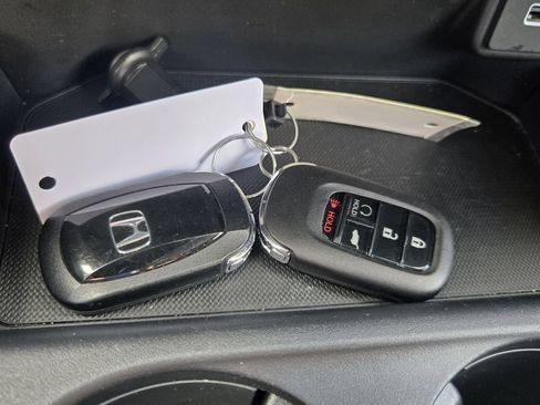 Certified 2024 Honda HR-V Sport image 17