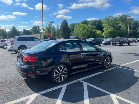 Used 2014 Volkswagen Jetta GLI Autobahn FWD image 6