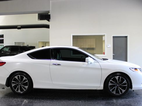 Used 2016 Honda Accord EX image 2